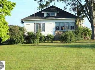 7532 E Garfield Rd, Ashley, MI 48806