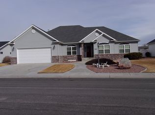 815 Greenfield Dr, Powell, WY 82435