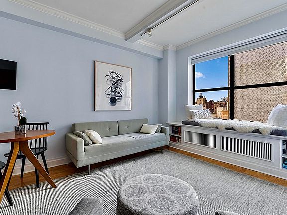 3rd image of 225 Central Park N #1514