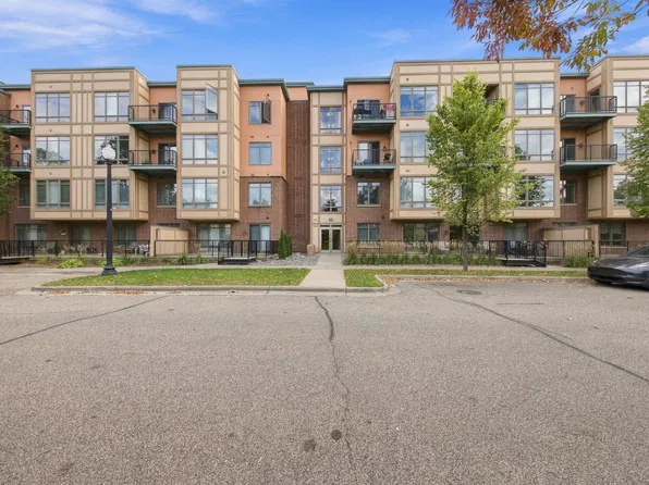 1070 Grandview Ct NE APT 110, Columbia Heights, MN 55421