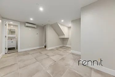 Rented by Rennit Inc.