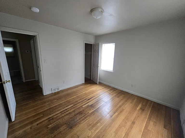 6109 Farmbrook St — Photo 7