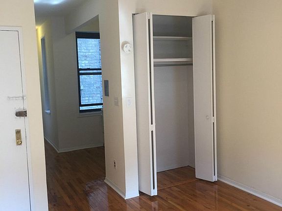 3rd image of 229 E 67th St APT 4A