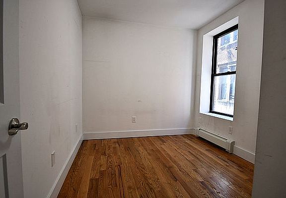 5th image of 1019 Southern Blvd #A5