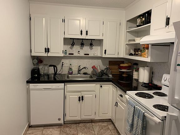 5th image of 440 North Ave APT 20