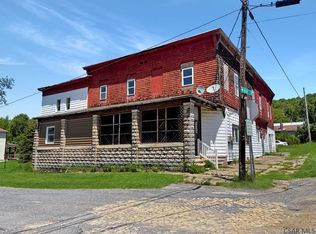 161 Pitcairn Ave, Salix, PA 15952