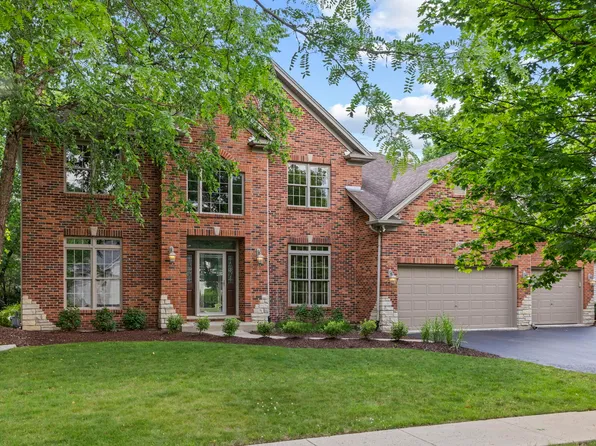 609 Spruce Ct, Oswego, IL 60543