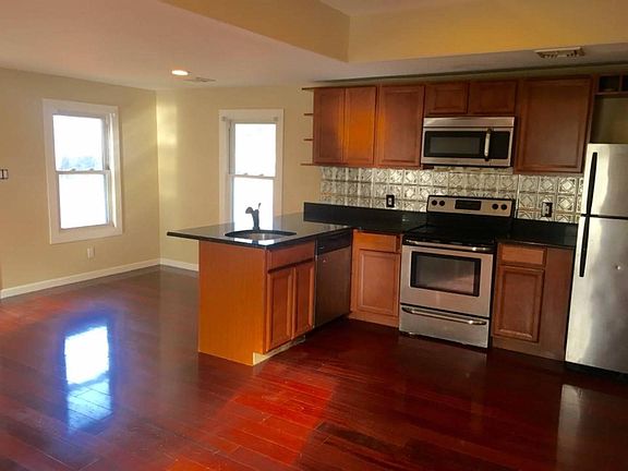 3rd image of 38 Lyman Ave