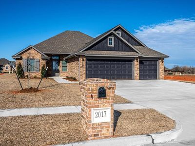 2017 W Crossbow Way, Mustang, OK, 73064