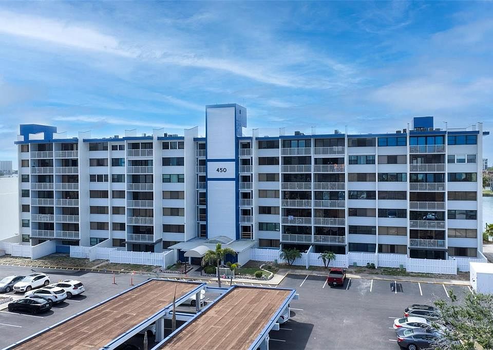 1st image of 450 TREASURE ISLAND CAUSEWAY #104
