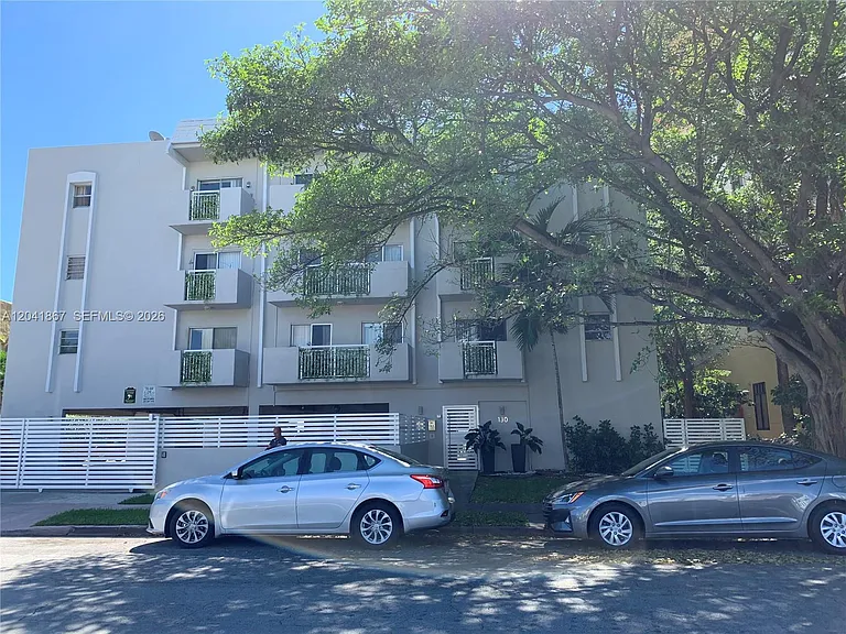 130 Mendoza Ave #33 — Photo 12