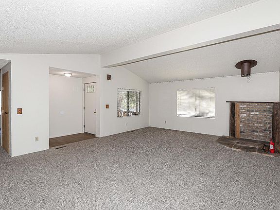 4th image of 22491 Longeway Rd