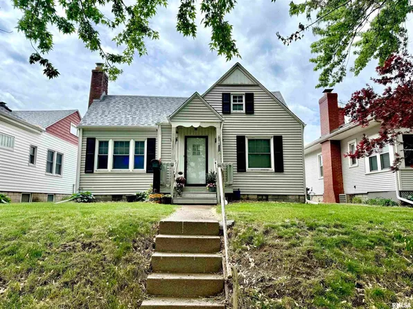 1607 18th St #C, Moline, IL 61265