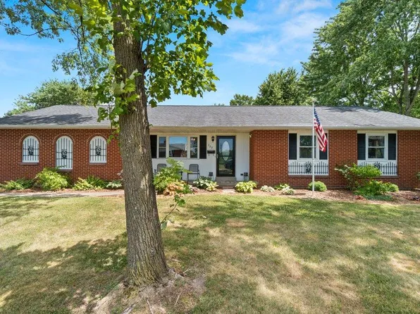 329 Wheeler Dr, Scott City, MO 63780