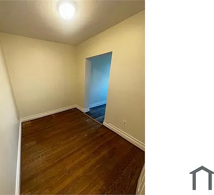 221 20th St NE #3 — Photo 7