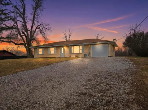 755 E Wendell Jacob Ave, Angola, IN 46703