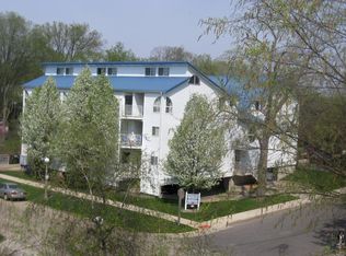 714 W Elm St APT 5, Urbana, IL 61801
