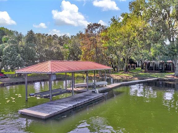 3rd image of 24 Piney Point Dr
