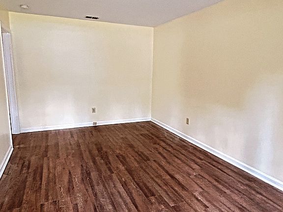 2nd image of 1222 W 2nd Ave #A