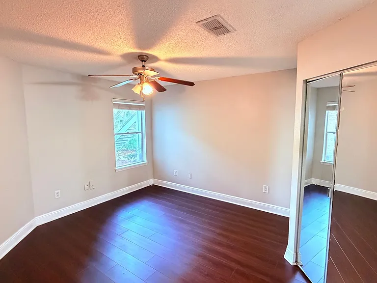712 Secret Harbor Ln #100 — Photo 11