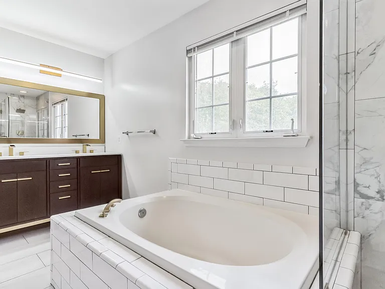 9646 Bergamont Ct — Photo 20