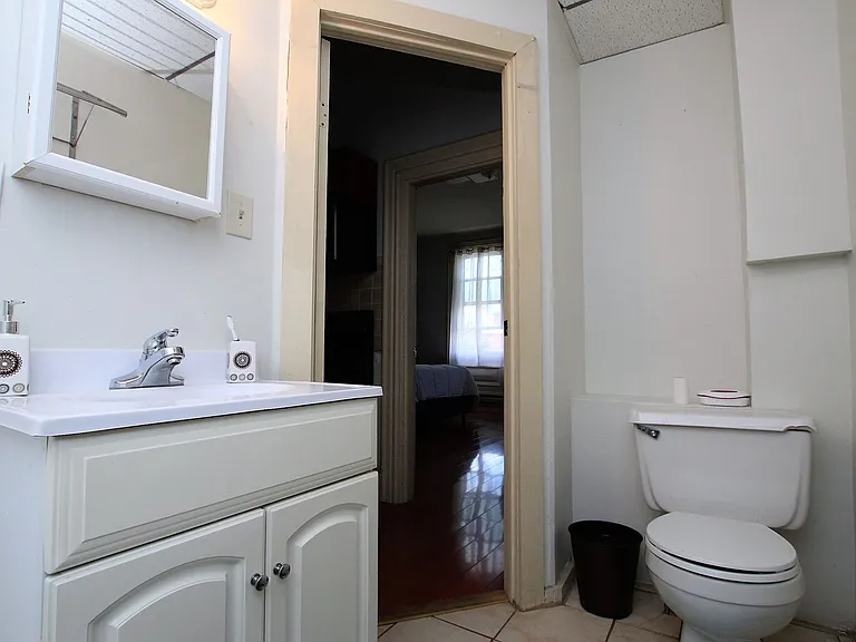 454 E Girard Ave #2F — Photo 5