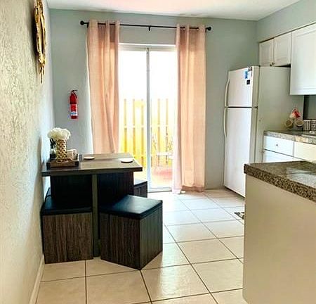 3rd image of 626 SW 7th Ave #626A