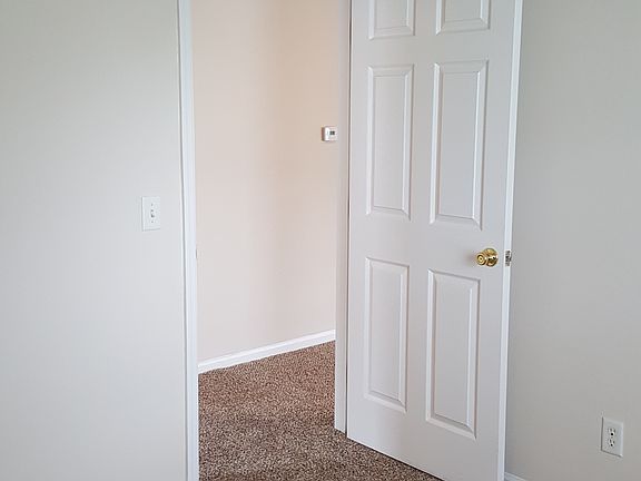 3rd image of 2654 Solitaire Ln APT 16