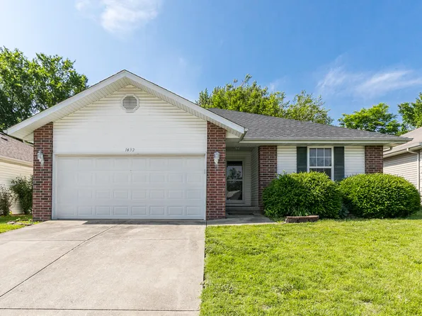 1632 E Adams Street, Springfield, MO 65803