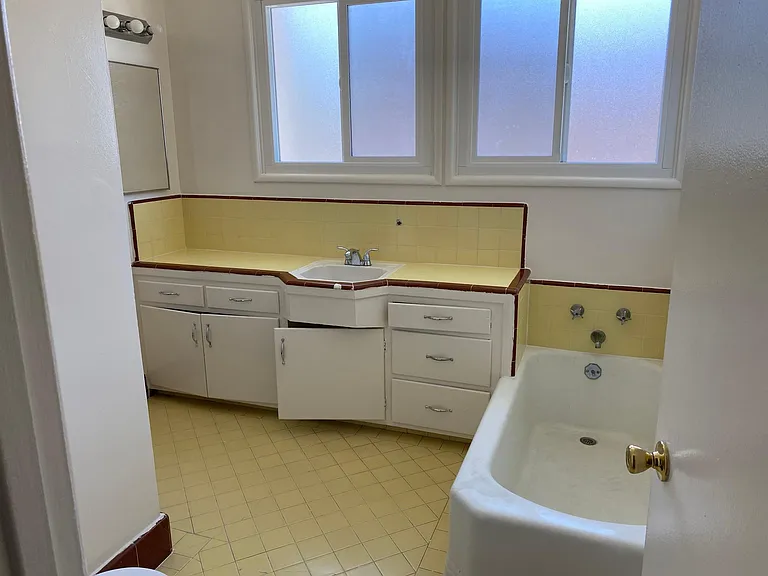 444 Landfair Ave #1/2 — Photo 6