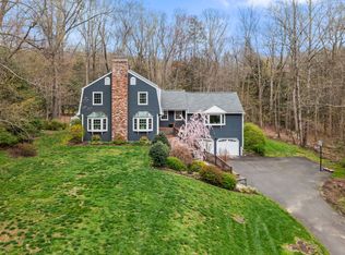 27 Russett Rd, Sandy Hook, CT 06482