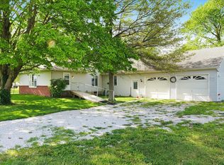 2516 County Road 300 N, Broadlands, IL