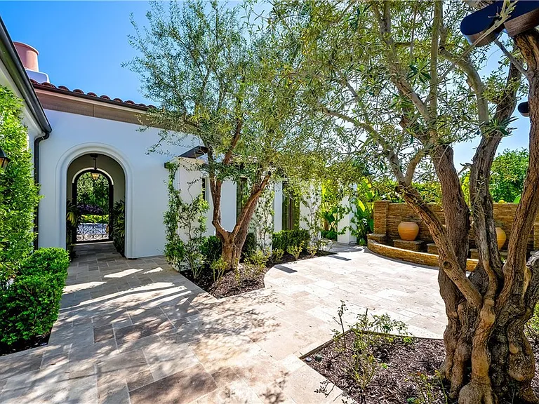 62 Archipelago Dr — Photo 3