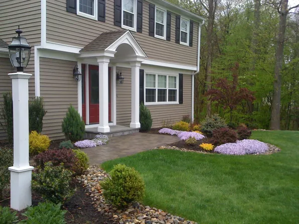 390 Woodpond Rd, Cheshire, CT 06410