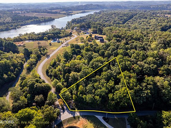 2nd image of 110 Vineyard Cove Dr Lot 40
