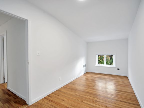 5th image of 103 Atlantic Ave APT 4F