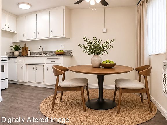 3rd image of 14430 Magnolia Blvd APT 09