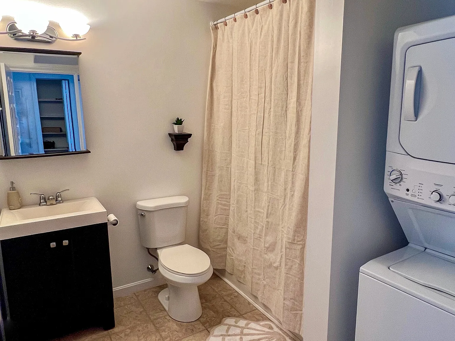 2 bed, 1070 sqft, $3,600 — Photo 4