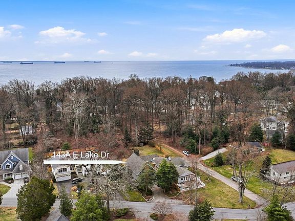 4th image of 143 E Lake Dr