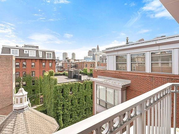 3rd image of 44 Prince St APT 508