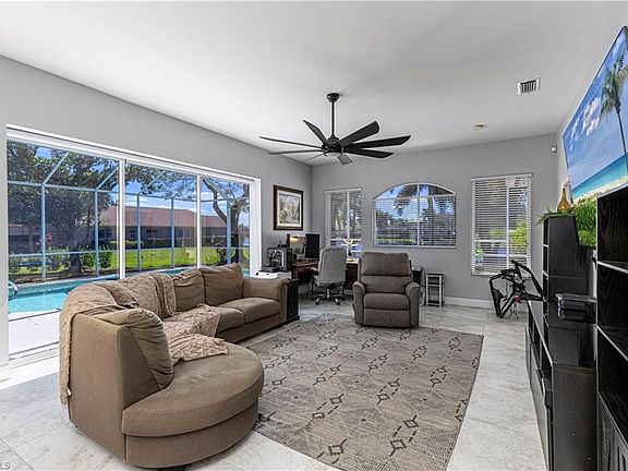4th image of 15360 Blackhawk DR
