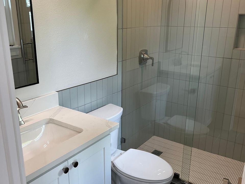 Shower for first bedroom