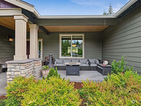 5th image of 16523 270th Avenue E