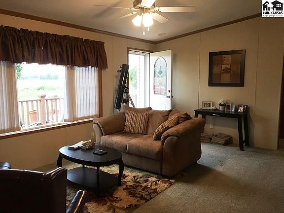 4th image of 101 Robert Dr