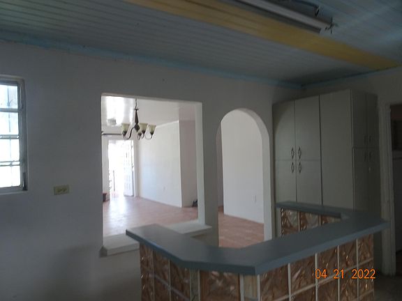 5th image of 190 Strawberry Hill Est #Qu
