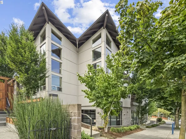 512 SE 60th Ave APT 206, Portland, OR 97215