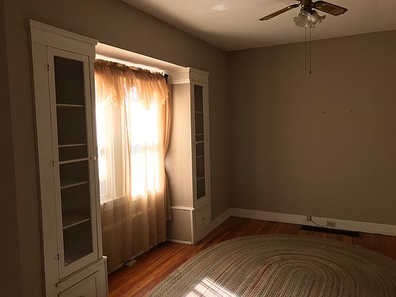 Formal dining room with built-ins