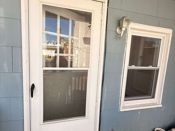 3rd image of 212 Central Ave