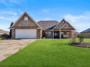 590 N Ray St, Pea Ridge, AR 72751