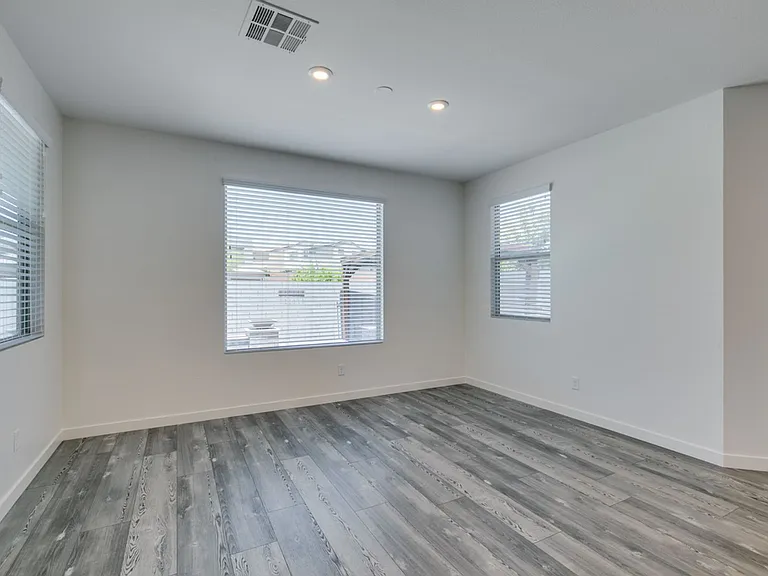 6915 Fordham Creek St — Photo 17